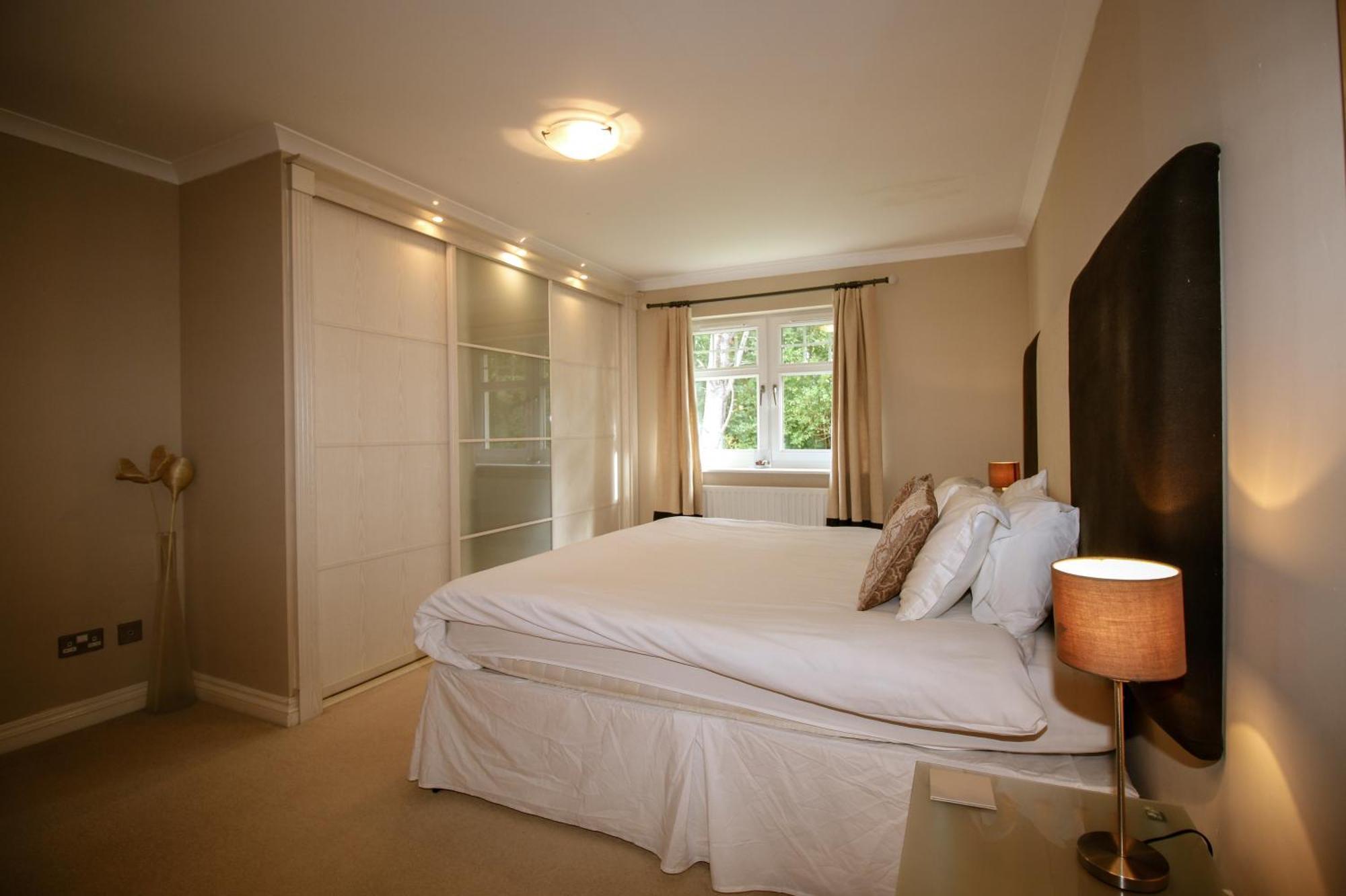 Turnberry Apartments Habitación foto