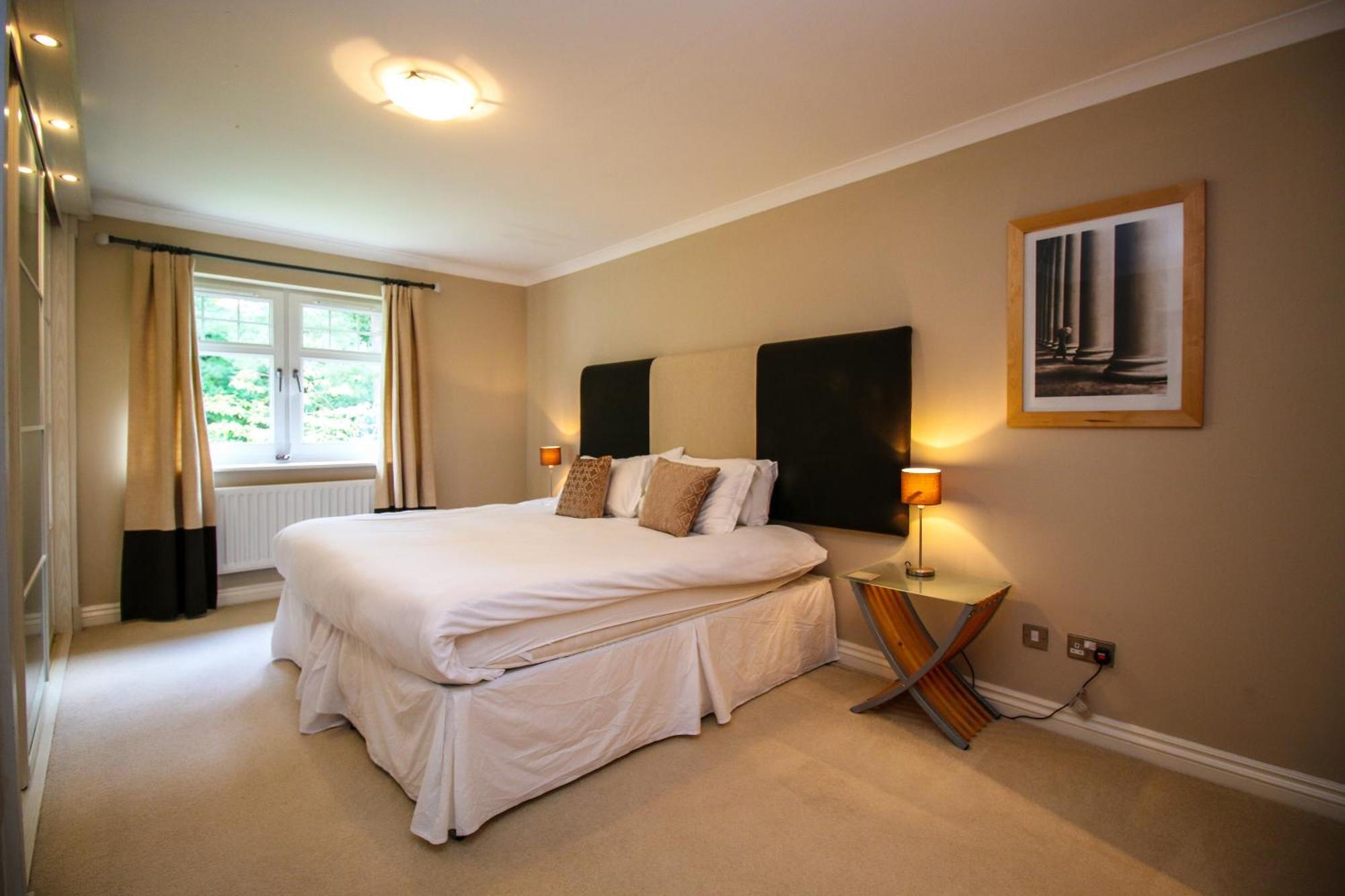 Turnberry Apartments Habitación foto