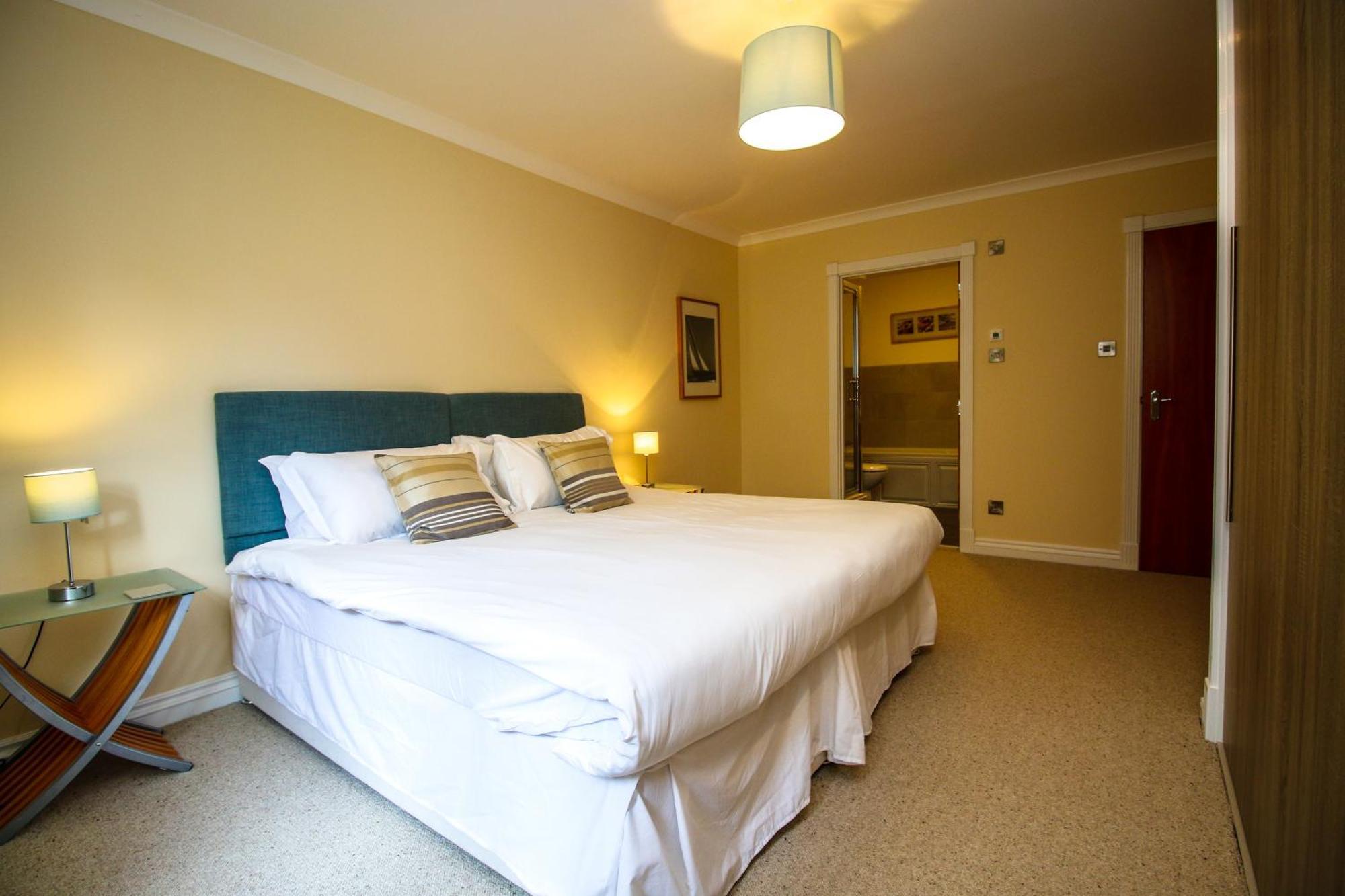 Turnberry Apartments Habitación foto